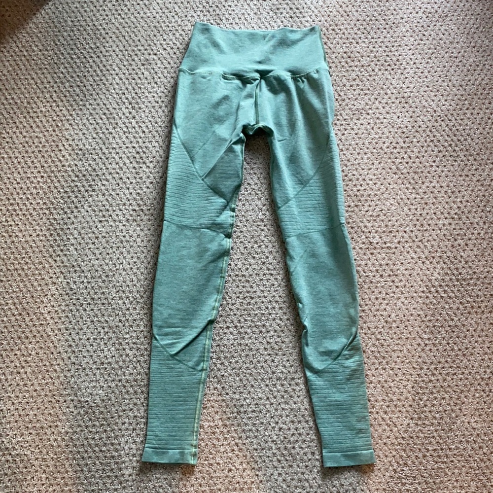 Alphalete leggings size S